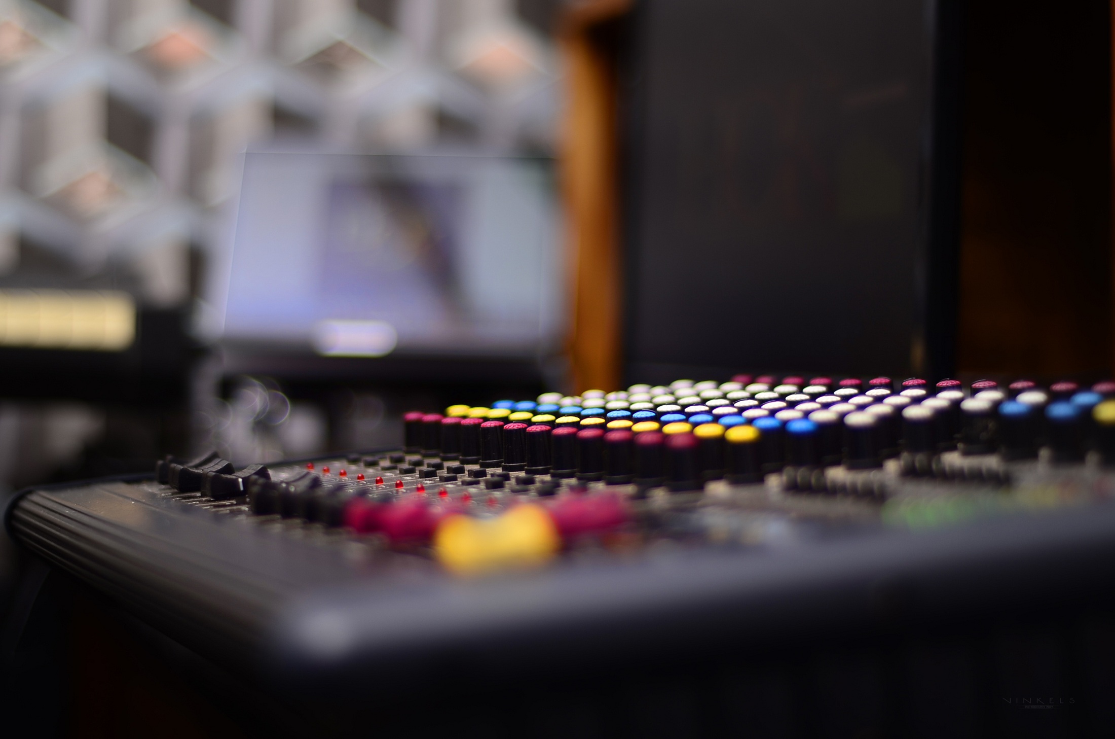 HOKFAM Entertainment